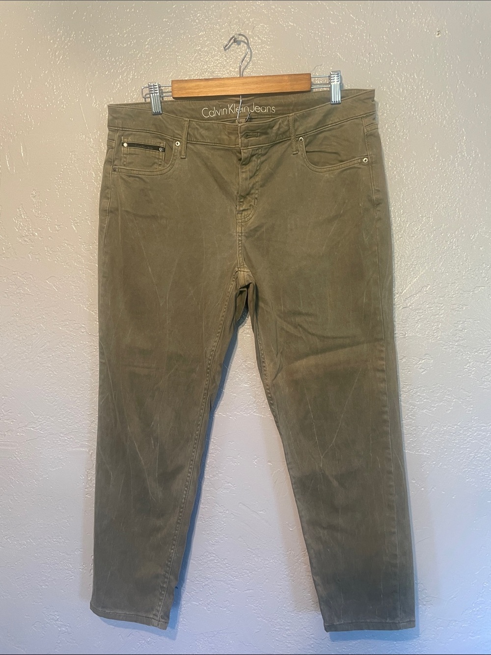 Calvin Klein Jeans woman’s Olive Chino Pants